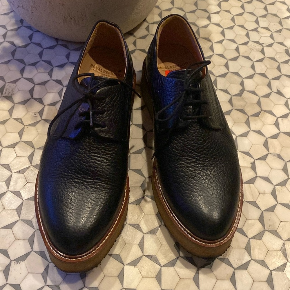 ⭐️Royal Republiq Black Border Crepe Derby Shoe⭐️